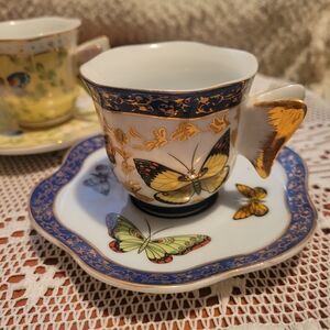 Set Of 4 Baum Bros Butterfly Teacup and Saucer Set